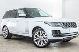 レンジローバー AUTOBIOGRAPHY (ディーゼル258PS) 4WD