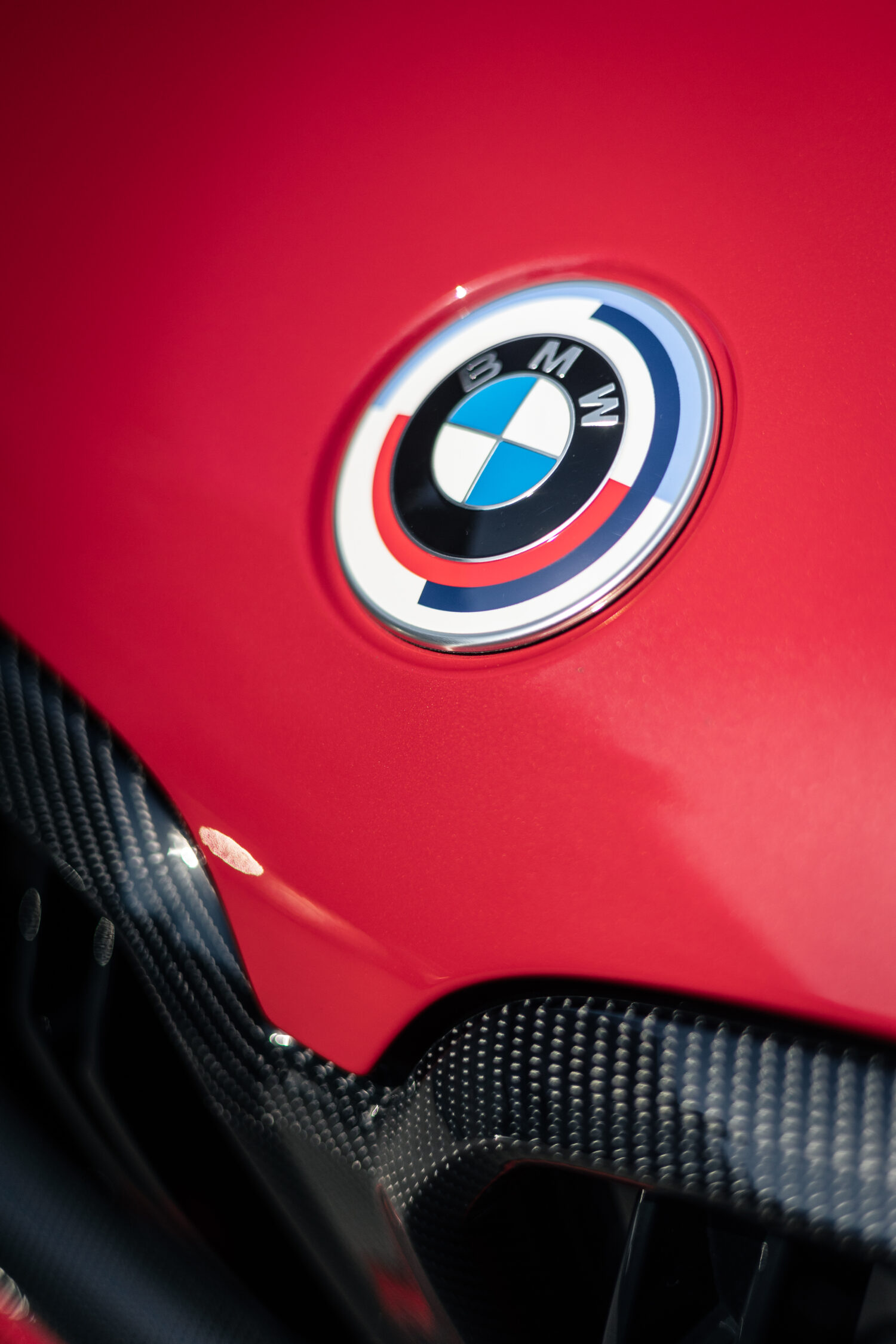 インフィニオンとBMWグループ ノイエ・クラッセでソフトウェア定義車両の未来を形作る