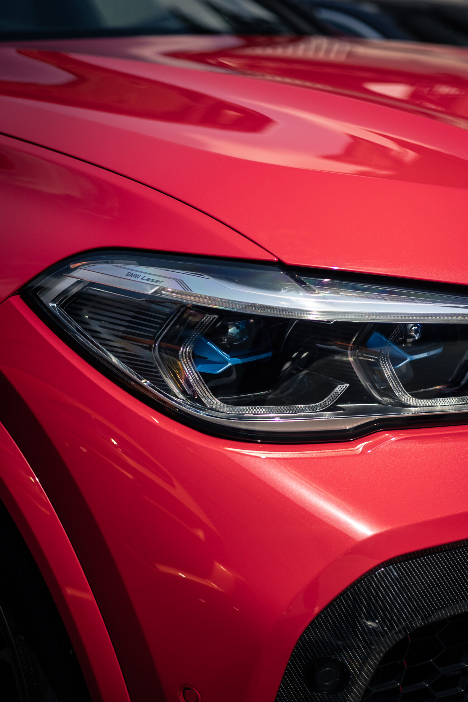 BMW X6Mコンペティション（4WD/8AT）ファイト一発