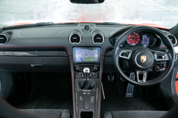 718ケイマン GTS4.0 6MT