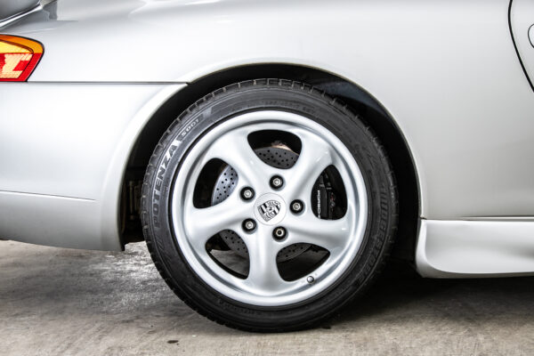 911 カレラ ティプトロニックS