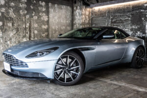 DB11 ヴォランテ V8