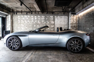 DB11 ヴォランテ V8