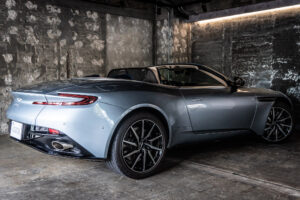 DB11 ヴォランテ V8