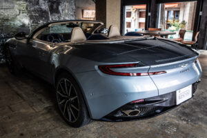 DB11 ヴォランテ V8