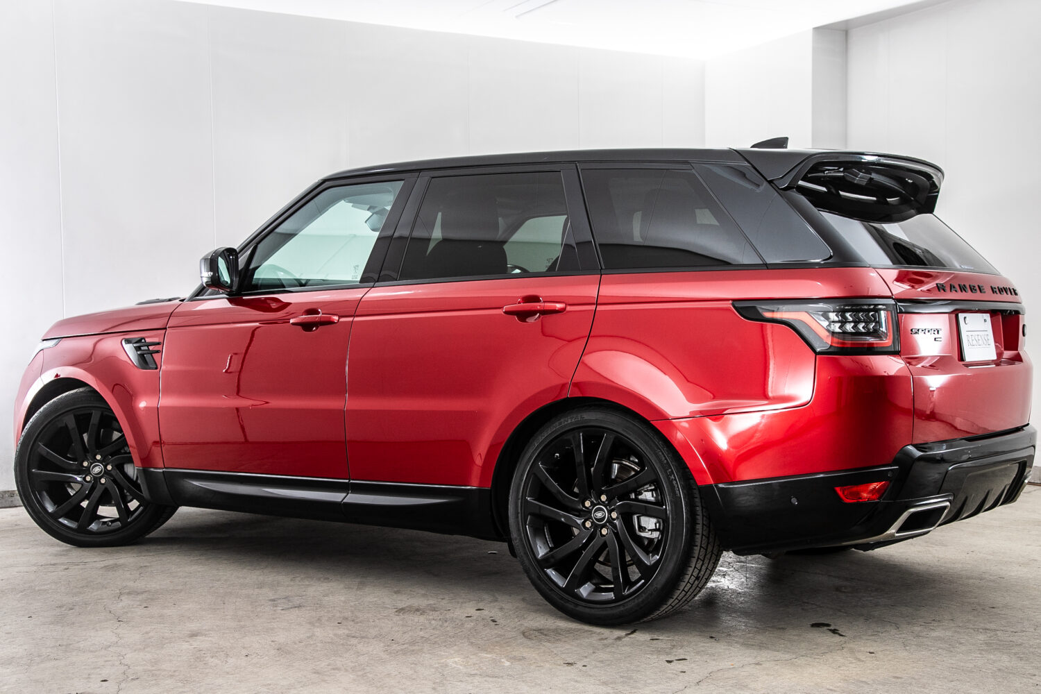 レンジローバースポーツ HSE (ディーゼル 300PS) 4WD