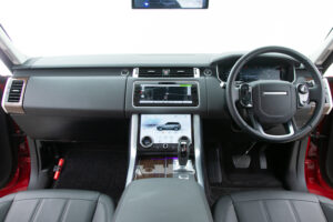 レンジローバースポーツ HSE (ディーゼル 300PS) 4WD