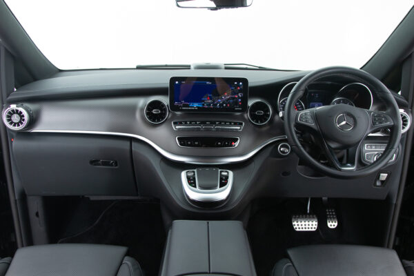 V220d アバンギャルド EXロング ブラックスイート ディーゼル ターボ