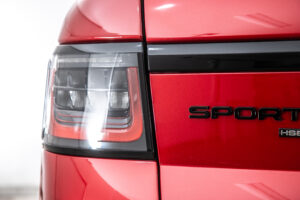 レンジローバースポーツ HSE (ディーゼル 300PS) 4WD