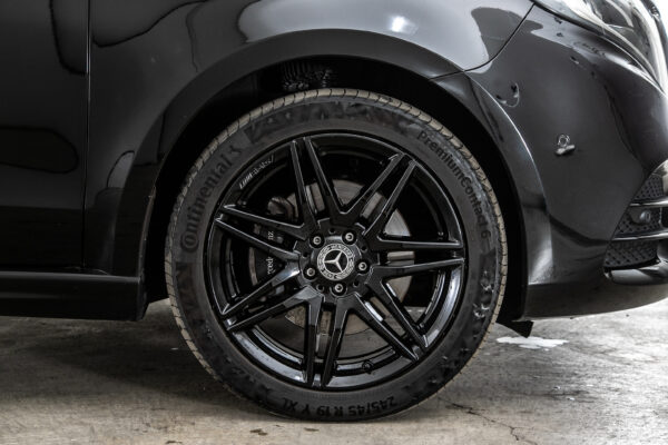 V220d アバンギャルド EXロング ブラックスイート ディーゼル ターボ