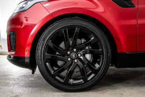 レンジローバースポーツ HSE (ディーゼル 300PS) 4WD