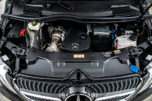 V220d アバンギャルド EXロング ブラックスイート ディーゼル ターボ