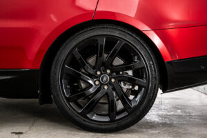 レンジローバースポーツ HSE (ディーゼル 300PS) 4WD