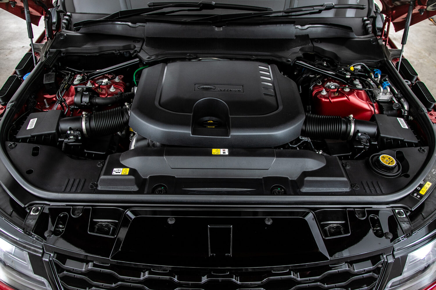 レンジローバースポーツ HSE (ディーゼル 300PS) 4WD