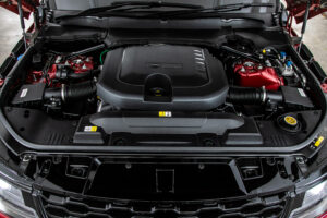 レンジローバースポーツ HSE (ディーゼル 300PS) 4WD