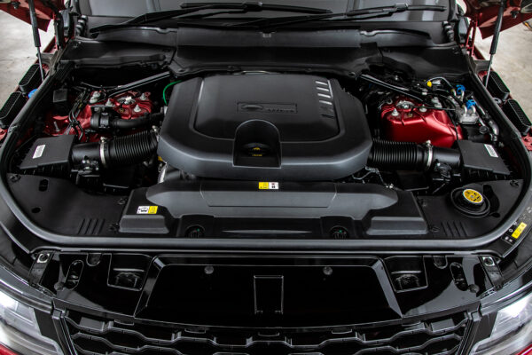レンジローバースポーツ HSE (ディーゼル 300PS) 4WD