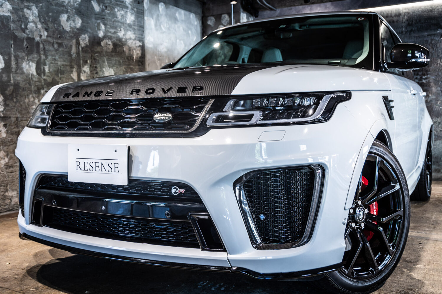 レンジローバースポーツ SVRカーボンED(5.0 575PS) 4WD