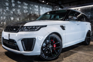 レンジローバースポーツ SVRカーボンED(5.0 575PS) 4WD
