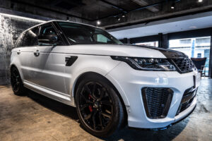レンジローバースポーツ SVRカーボンED(5.0 575PS) 4WD