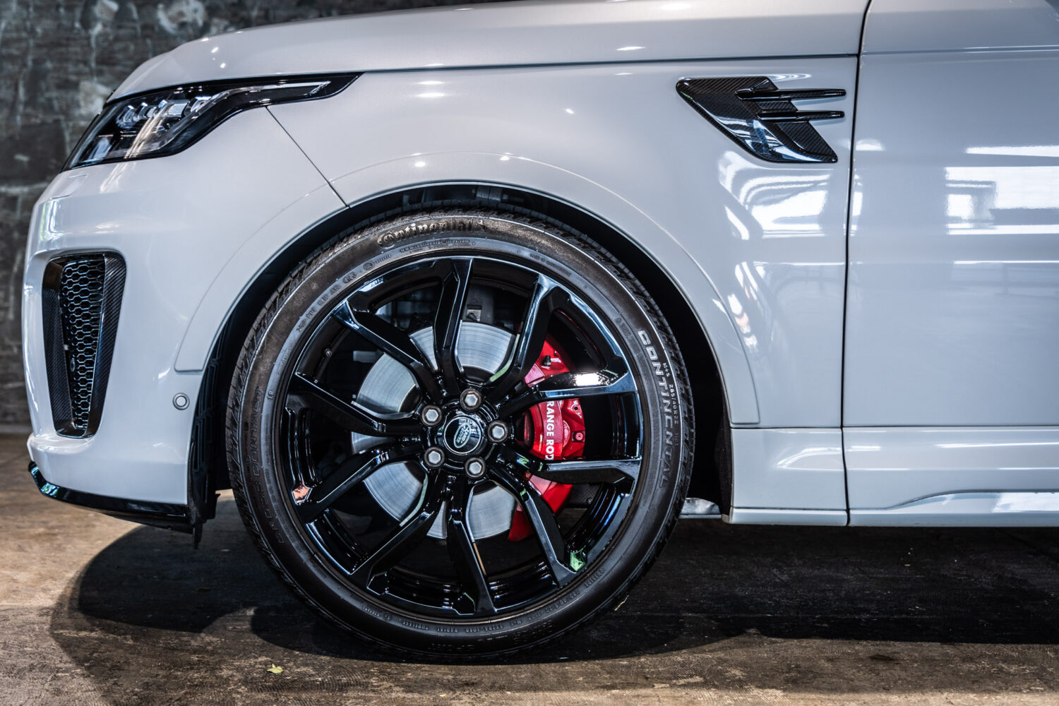 レンジローバースポーツ SVRカーボンED(5.0 575PS) 4WD