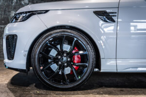 レンジローバースポーツ SVRカーボンED(5.0 575PS) 4WD