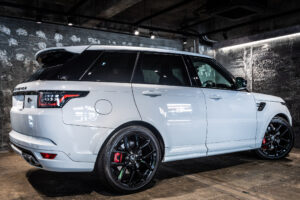 レンジローバースポーツ SVRカーボンED(5.0 575PS) 4WD