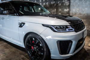 レンジローバースポーツ SVRカーボンED(5.0 575PS) 4WD