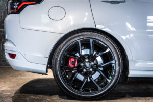 レンジローバースポーツ SVRカーボンED(5.0 575PS) 4WD