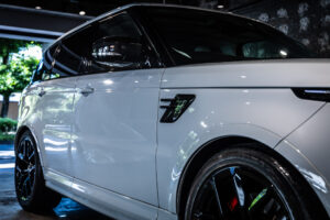 レンジローバースポーツ SVRカーボンED(5.0 575PS) 4WD