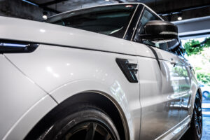 レンジローバースポーツ SVRカーボンED(5.0 575PS) 4WD