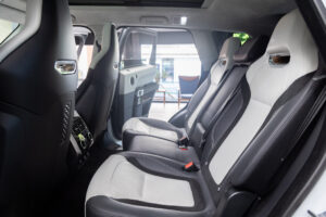 レンジローバースポーツ SVRカーボンED(5.0 575PS) 4WD