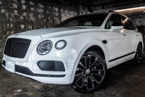 ベンテイガ V8 4WD Japan Limited Edition