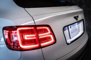 ベンテイガ V8 4WD Japan Limited Edition