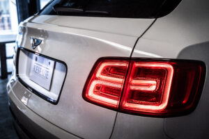 ベンテイガ V8 4WD Japan Limited Edition