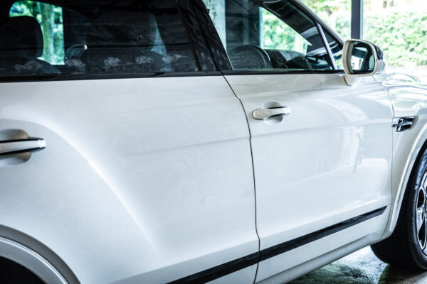 ベンテイガ V8 4WD Japan Limited Edition