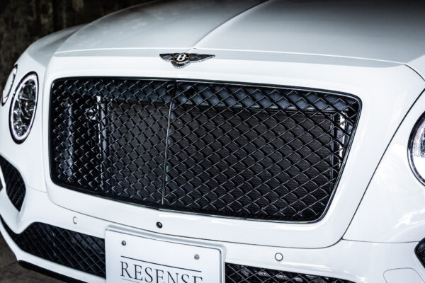 ベンテイガ V8 4WD Japan Limited Edition