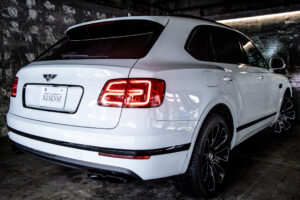 ベンテイガ V8 4WD Japan Limited Edition