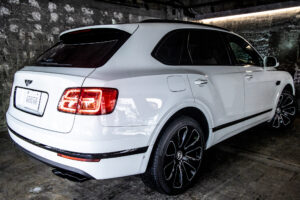 ベンテイガ V8 4WD Japan Limited Edition