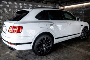 ベンテイガ V8 4WD Japan Limited Edition
