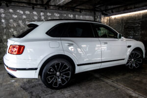 ベンテイガ V8 4WD Japan Limited Edition