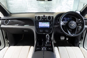 ベンテイガ V8 4WD Japan Limited Edition
