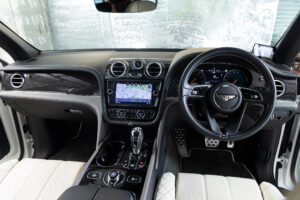 ベンテイガ V8 4WD Japan Limited Edition