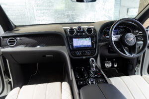 ベンテイガ V8 4WD Japan Limited Edition