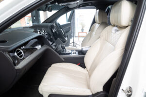 ベンテイガ V8 4WD Japan Limited Edition