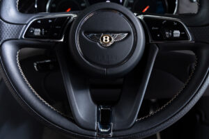ベンテイガ V8 4WD Japan Limited Edition