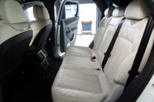 ベンテイガ V8 4WD Japan Limited Edition