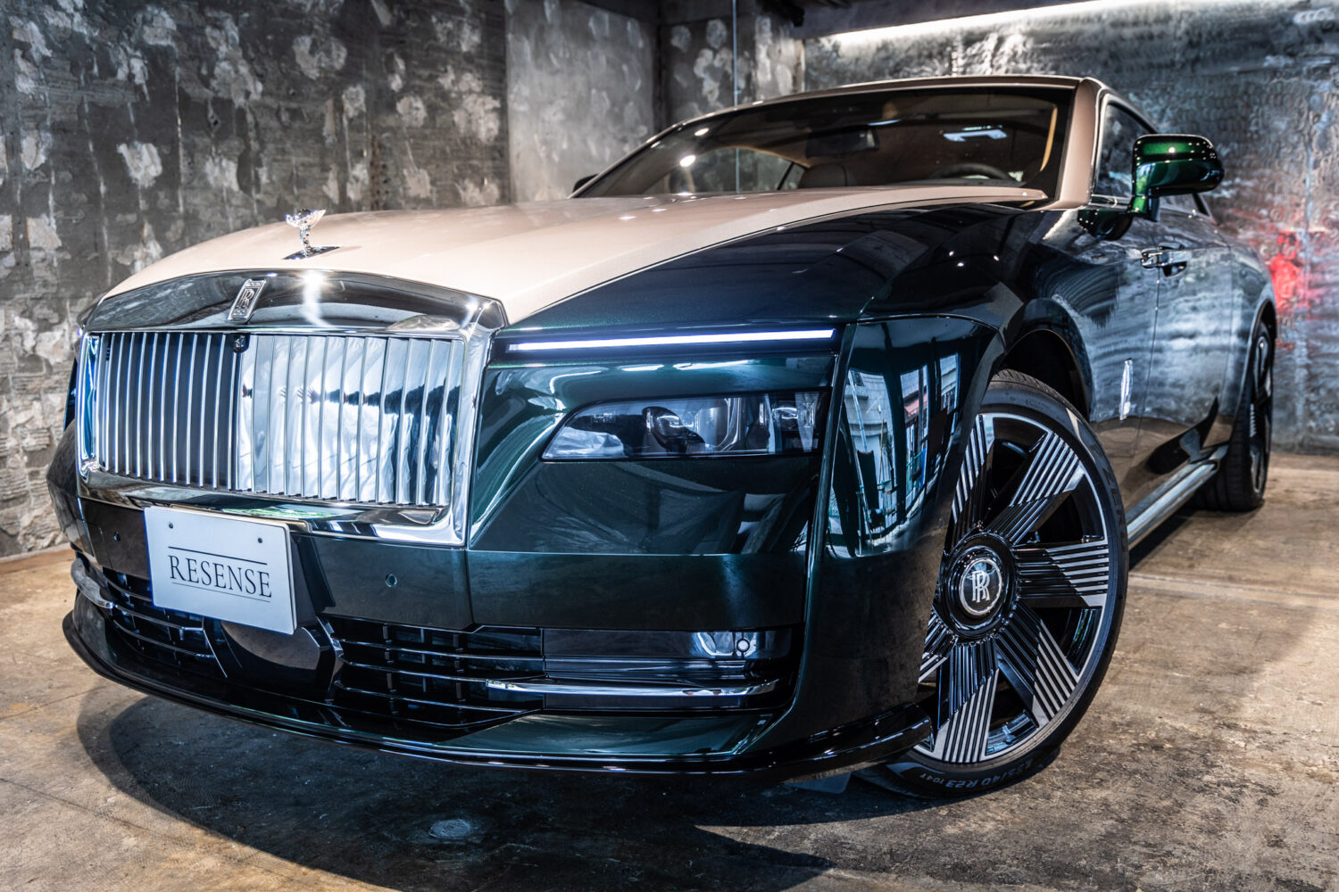 ロールス・ロイス スペクター 左H 4WD｜在庫車情報｜RESENSE