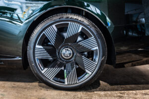 スペクター 左H 4WD