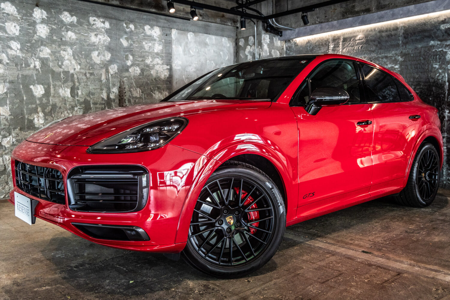 カイエンクーペ GTS Tip-S リアセンターシート 4WD