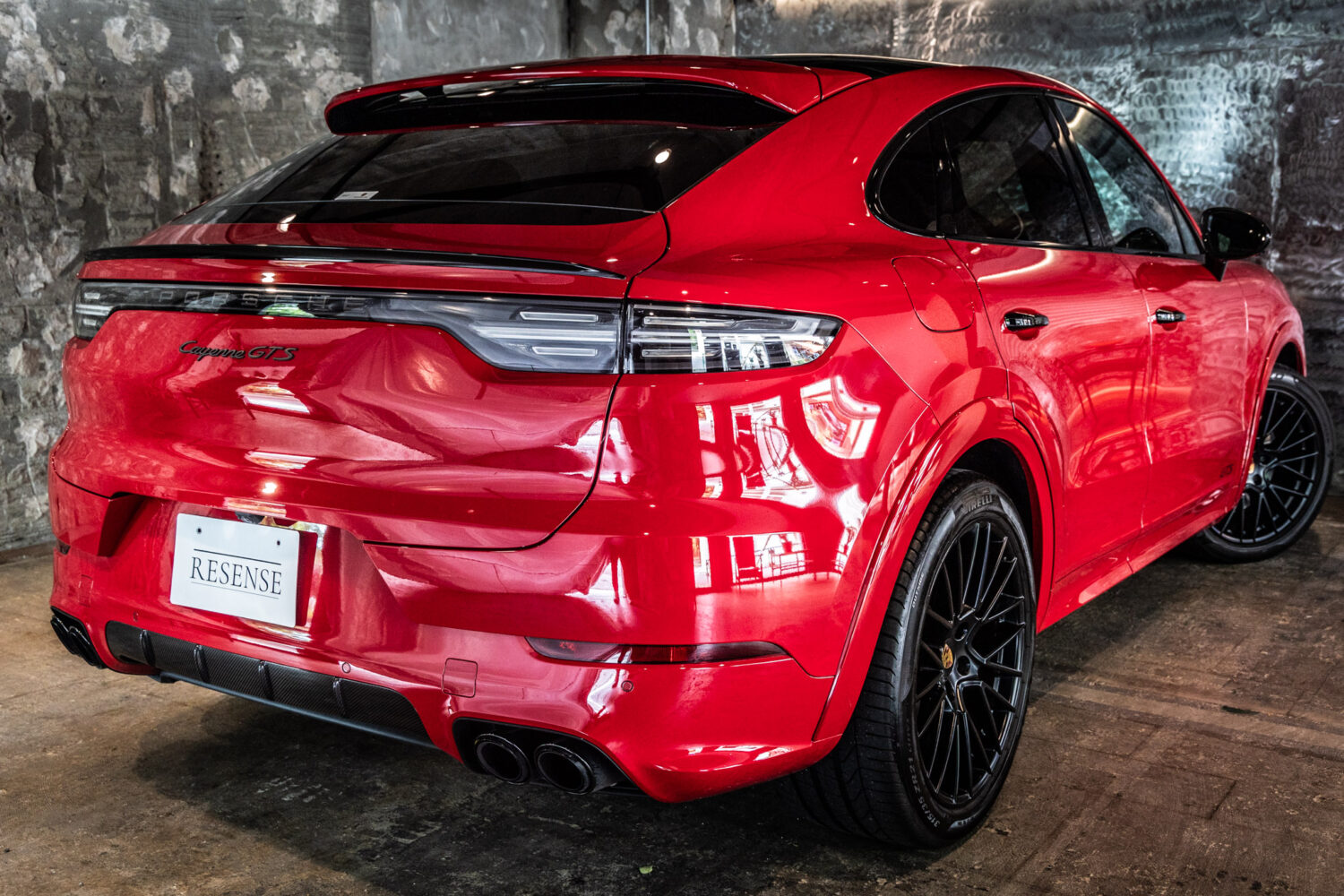 カイエンクーペ GTS Tip-S リアセンターシート 4WD